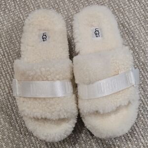 UGG Cream Fluffita Shearling Platform Slippers Slides Size 7